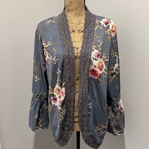 Beautiful Floral Gray Women's Kimono